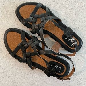 NWOT B.O.C sandals